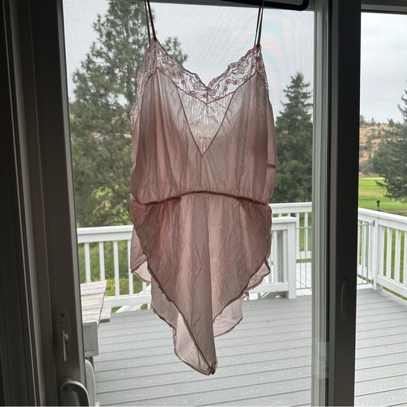 Vintage California Dream nightie lingerie Elegant Pink Lace Trim Satin Camisole - Picture 8 of 8
